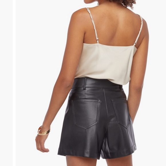 High-Waisted Flared Shorts Black size M NWT - Picture 3 of 4